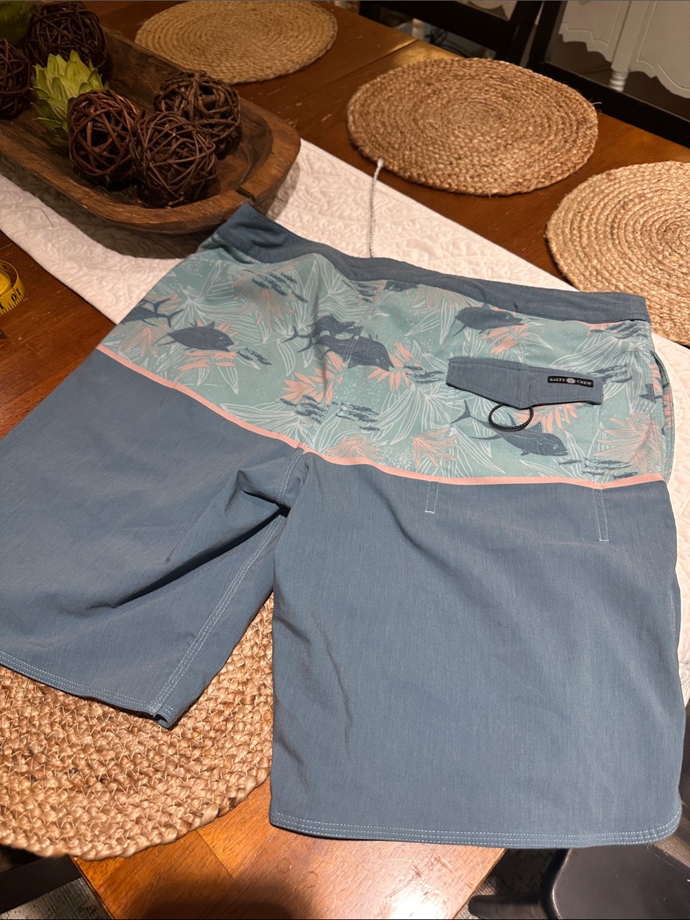 Men's Salty Crew Blue Tropical Panel Swim Shorts Sz 34, 7 inch inseam